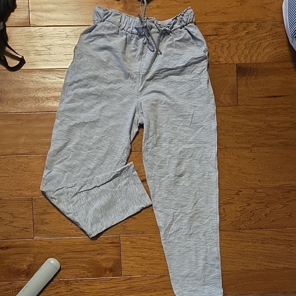 Lululemon Athletica Gray Striped Pants **pilling At Gusset And Waistband